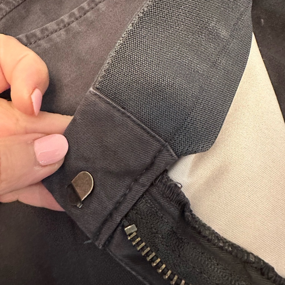 Caslon Polished Twill Shorts Size 12 Dark Gray Stretch Cotton - Picture 5 of 6